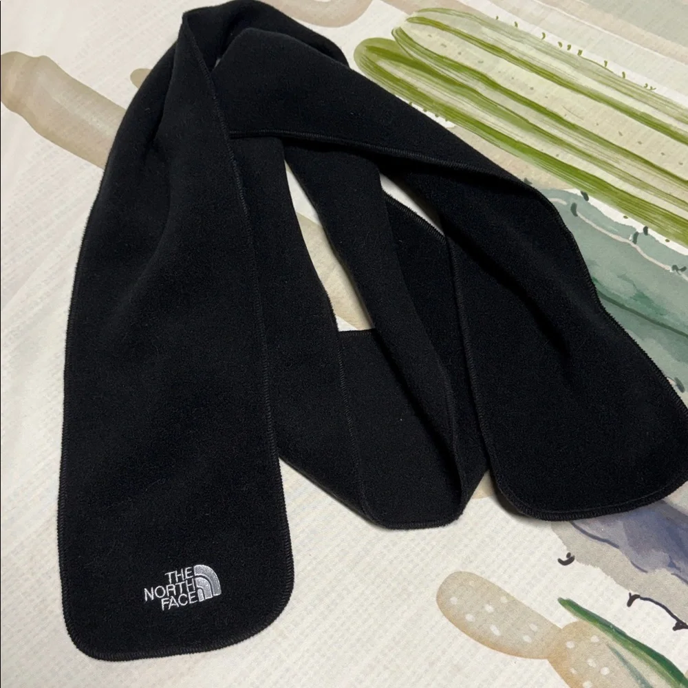 The North Face polartec Classic Black open Scarf unisex - Picture 4 of 6
